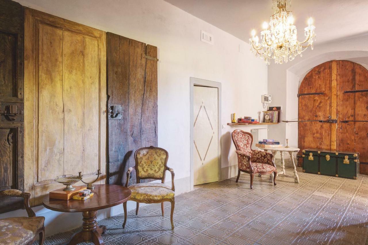 Palazzo Gatteschi Lägenhet Poppi Exteriör bild